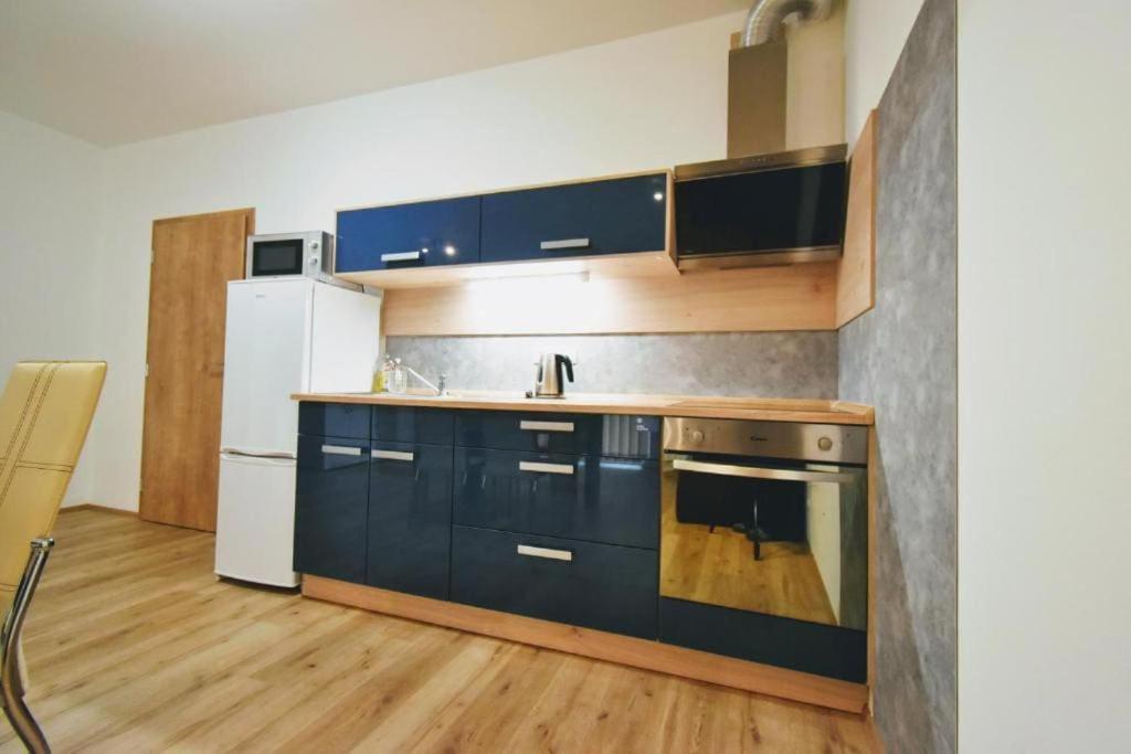 Moderni Apartman Horni Marsov - By Alka Exterior photo